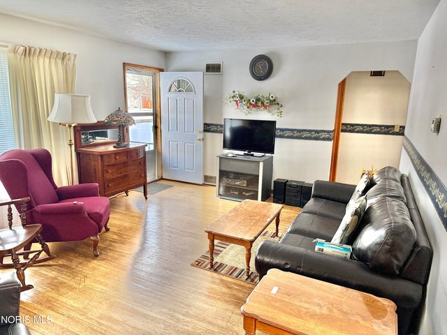 1309 Superior Street, Genoa, OH 43430