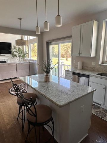 4769 N Stonegate Circle, Lake Orion, MI 48359