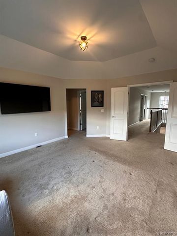 4769 N Stonegate Circle, Lake Orion, MI 48359