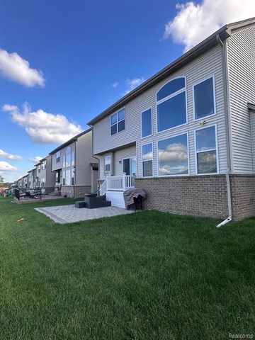 4769 N Stonegate Circle, Lake Orion, MI 48359