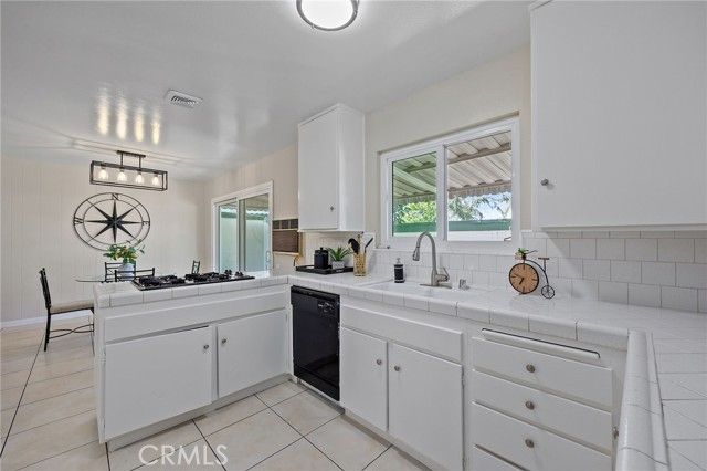 8244 Henderson Green, Buena Park, CA 90621