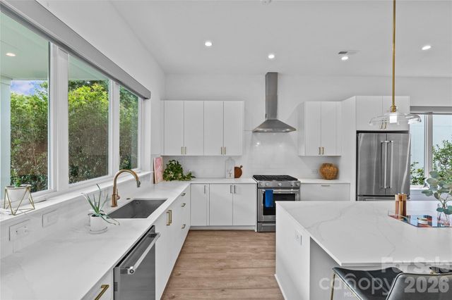 1237 Realta Drive, Charlotte, NC 28211