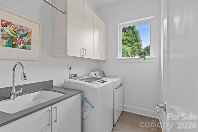 1237 Realta Drive, Charlotte, NC 28211