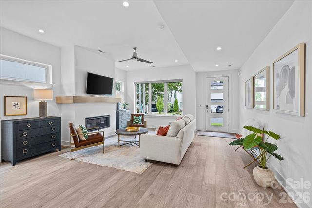 1237 Realta Drive, Charlotte, NC 28211