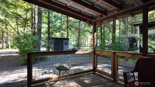 131 Drial Loop, Deming, WA 98244