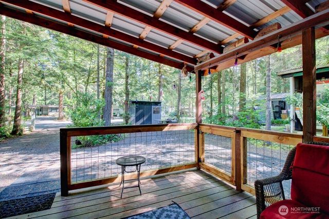 131 Drial Loop, Deming, WA 98244