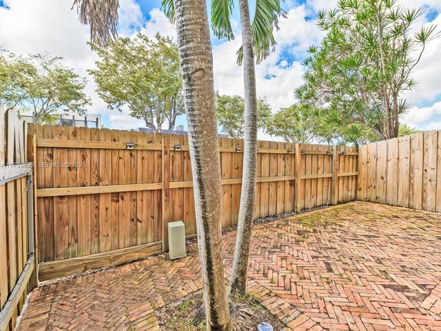 10900 SW 104th Street 114, Miami, FL 33176