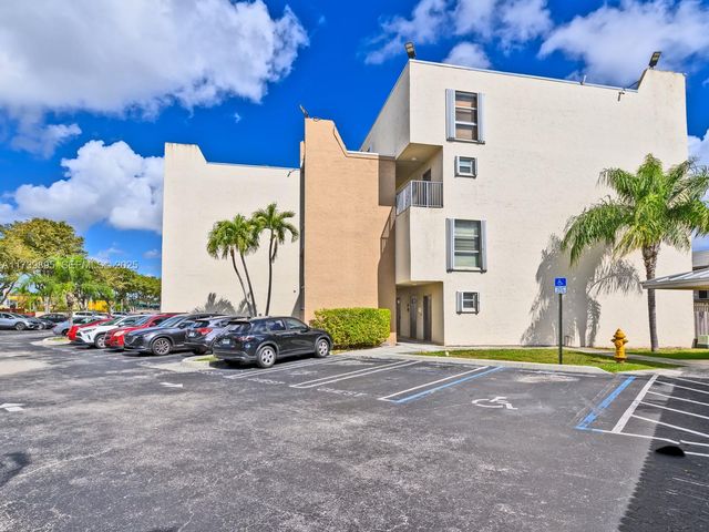 10900 SW 104th Street 114, Miami, FL 33176