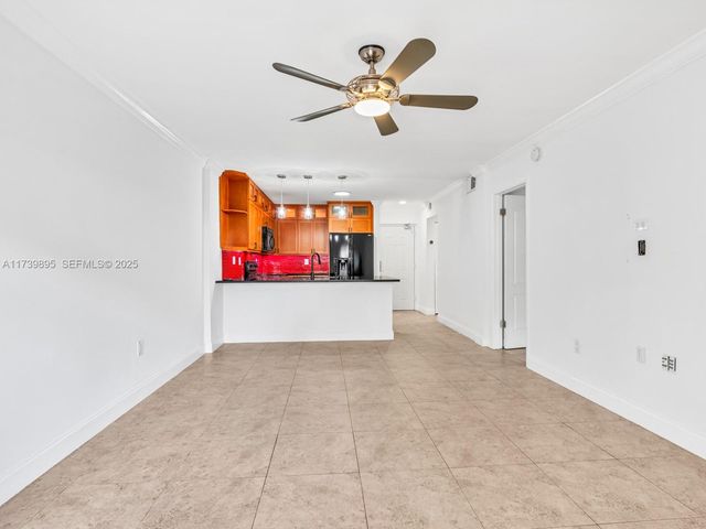 10900 SW 104th Street 114, Miami, FL 33176