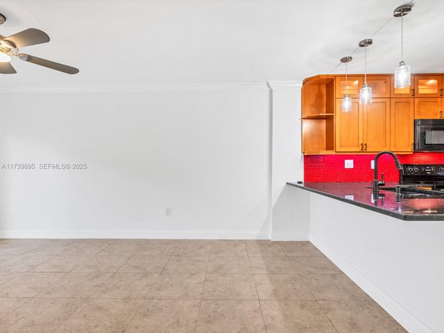 10900 SW 104th Street 114, Miami, FL 33176
