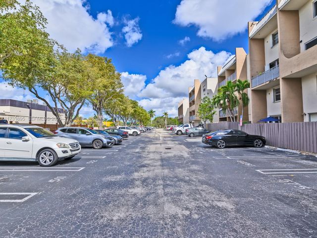 10900 SW 104th Street 114, Miami, FL 33176