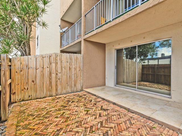 10900 SW 104th Street 114, Miami, FL 33176