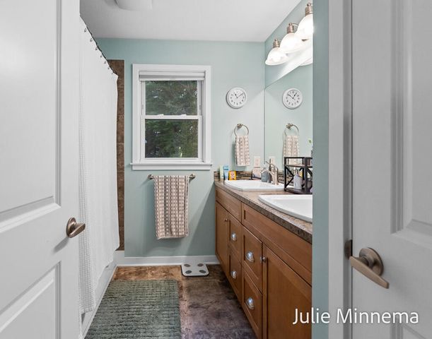 13445 Hidden Creek Court, Grand Haven, MI 49417