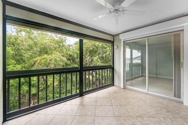 8388 SE CROFT Circle P-6, Hobe Sound, FL 33455