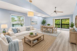 8388 SE CROFT Circle P-6, Hobe Sound, FL 33455