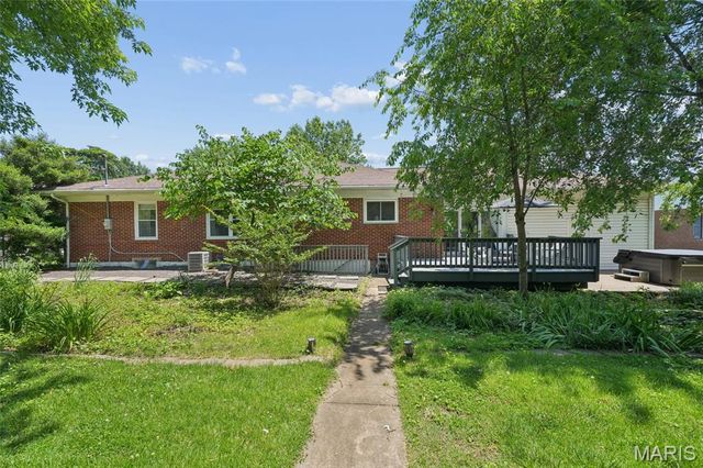 23 Lincord Drive, Unincorporated, MO 63128