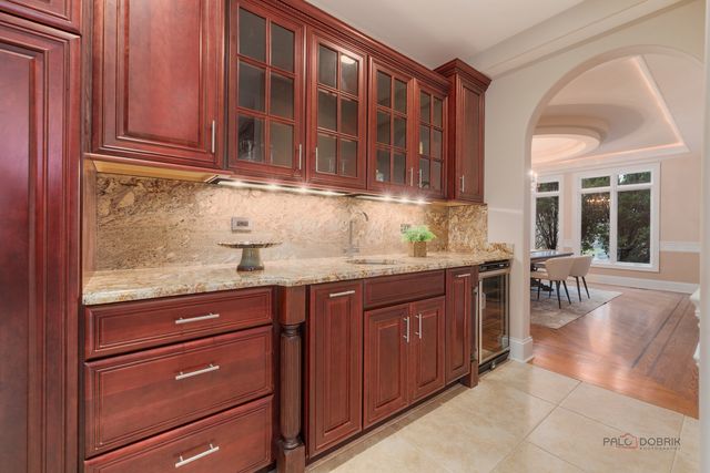 26 E Peter Lane, Hawthorn Woods, IL 60047