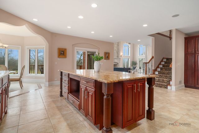 26 E Peter Lane, Hawthorn Woods, IL 60047