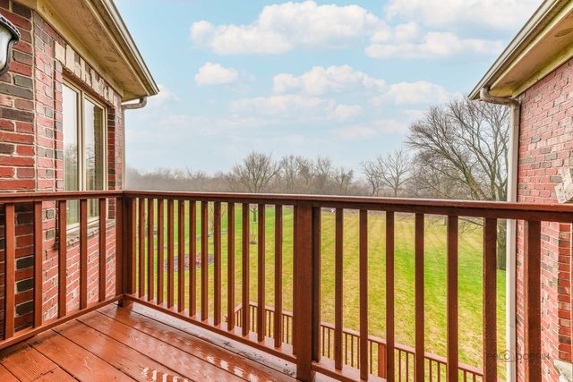 26 E Peter Lane, Hawthorn Woods, IL 60047