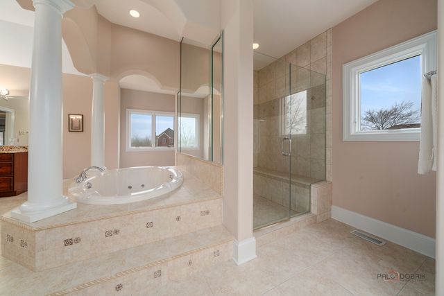 26 E Peter Lane, Hawthorn Woods, IL 60047