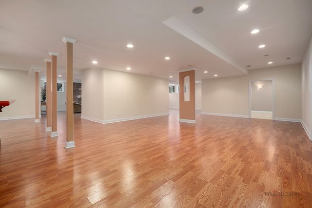 26 E Peter Lane, Hawthorn Woods, IL 60047