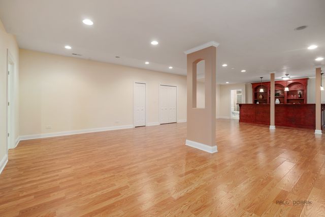 26 E Peter Lane, Hawthorn Woods, IL 60047