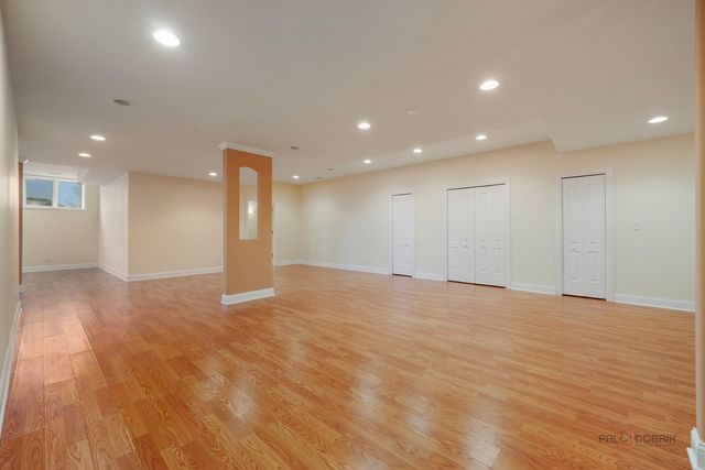 26 E Peter Lane, Hawthorn Woods, IL 60047