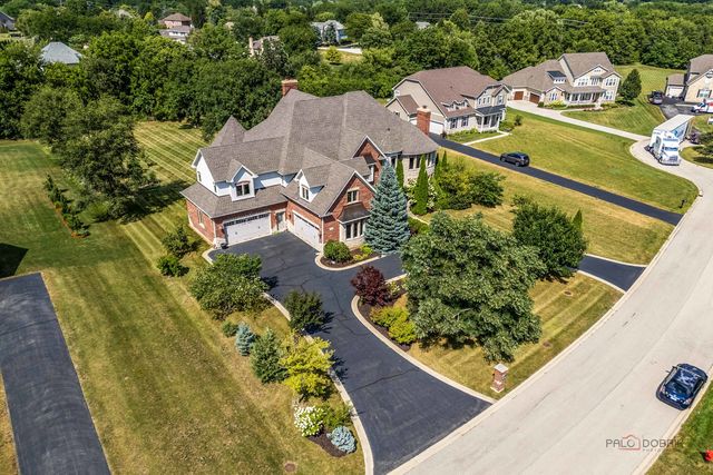 26 E Peter Lane, Hawthorn Woods, IL 60047