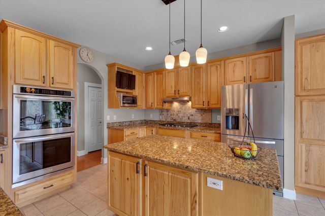 2235 Summit Ridge DR, San Marcos, TX 78666