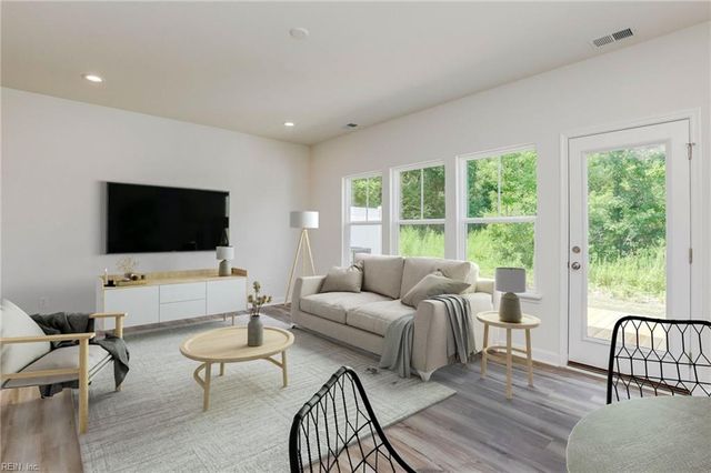 1011 Serene Rd Unit 101, Suffolk, VA 23435