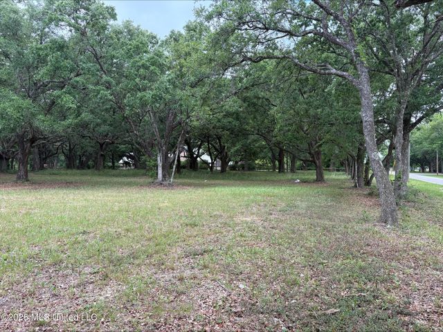 Dedeaux Clan Road, Gulfport, MS 39503