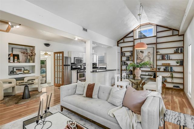 905 W Elizabeth ST, Austin, TX 78704