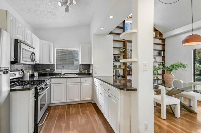 905 W Elizabeth ST, Austin, TX 78704