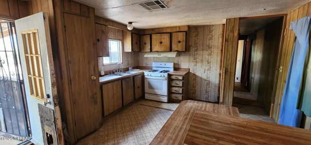 4401 N Musket Road, Marana, AZ 85653