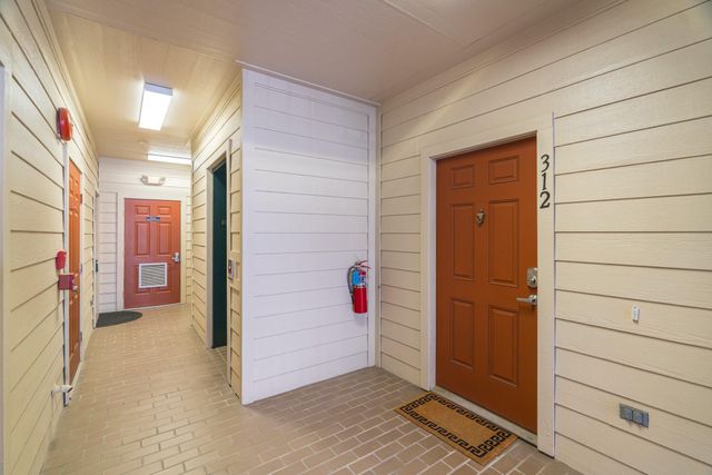 6607 Lake Woodlands Drive 312, The Woodlands, TX 77382