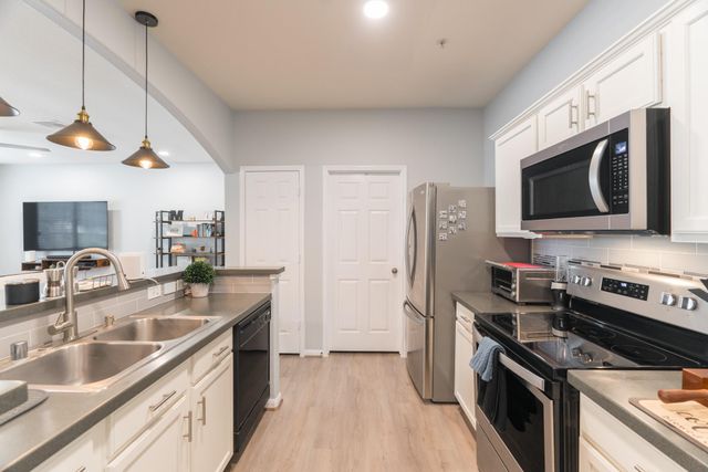 6607 Lake Woodlands Drive 312, The Woodlands, TX 77382