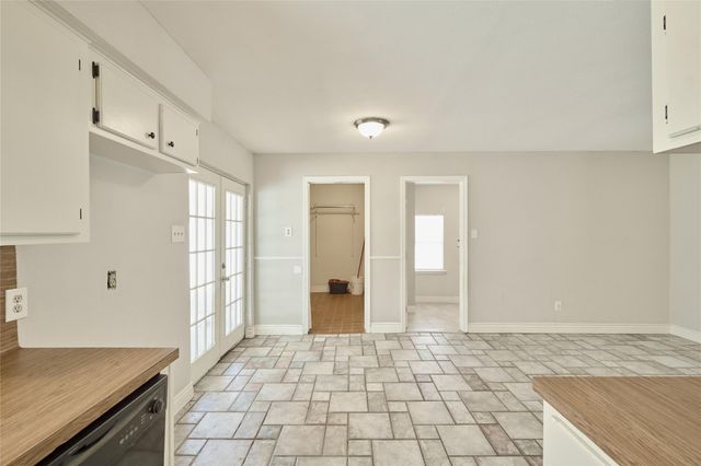 119 Laurie Lane, Willis, TX 77378