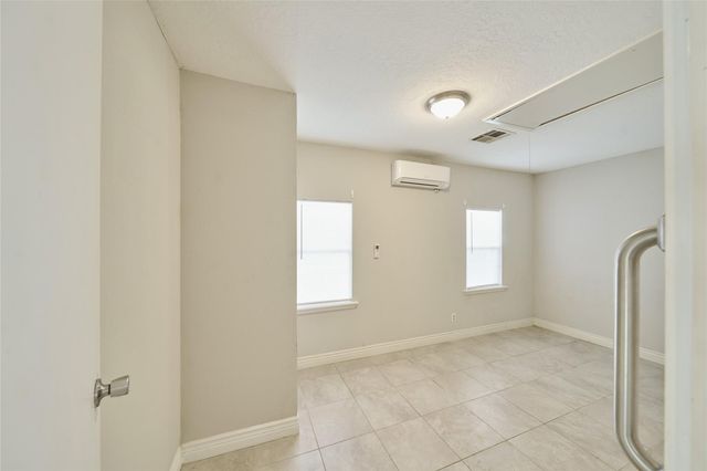 119 Laurie Lane, Willis, TX 77378