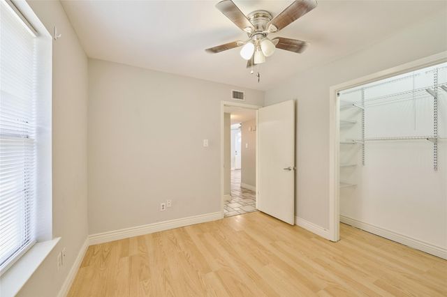 119 Laurie Lane, Willis, TX 77378