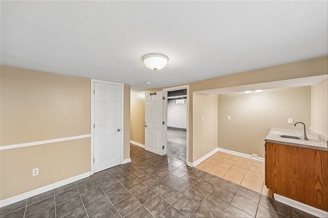 404 4th Street, West Des Moines, IA 50265