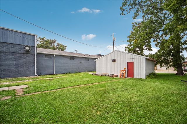 404 4th Street, West Des Moines, IA 50265