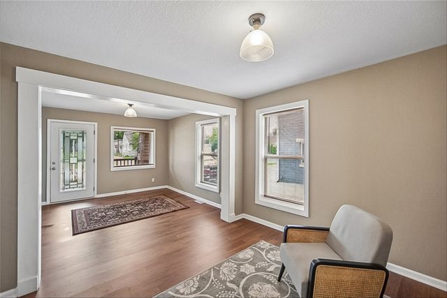 404 4th Street, West Des Moines, IA 50265