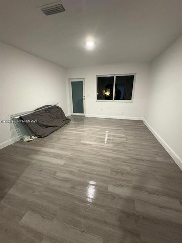 225 SW 76th Ct 227, Miami, FL 33144