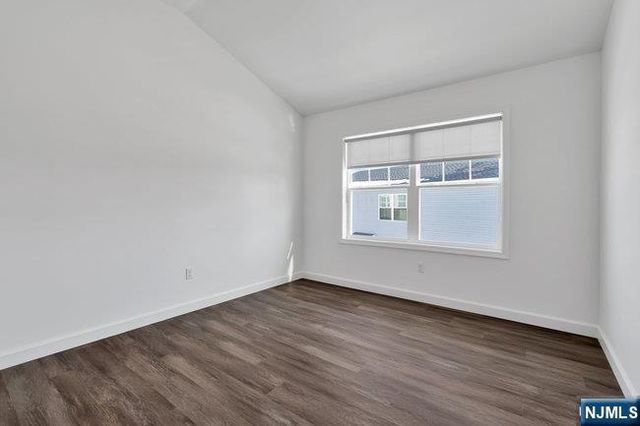 6 Rossi Court 2, South Hackensack, NJ 07606