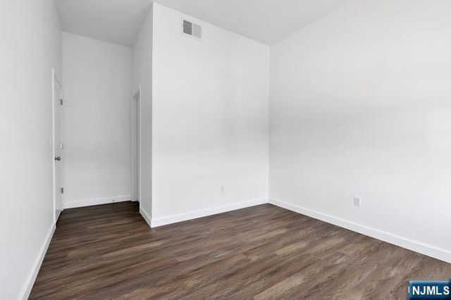 6 Rossi Court 2, South Hackensack, NJ 07606