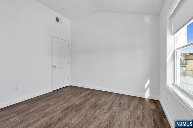 6 Rossi Court 2, South Hackensack, NJ 07606