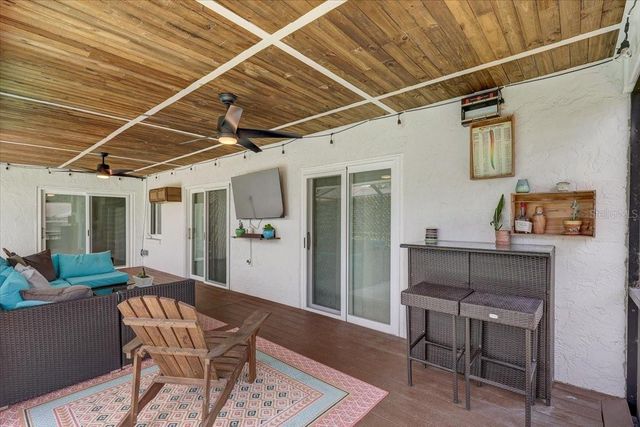 1907 HORSESHOE DRIVE, Plant City, FL 33566
