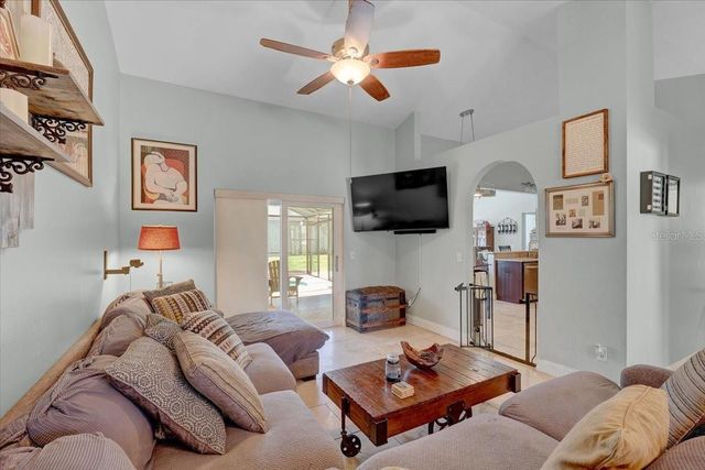 1907 HORSESHOE DRIVE, Plant City, FL 33566