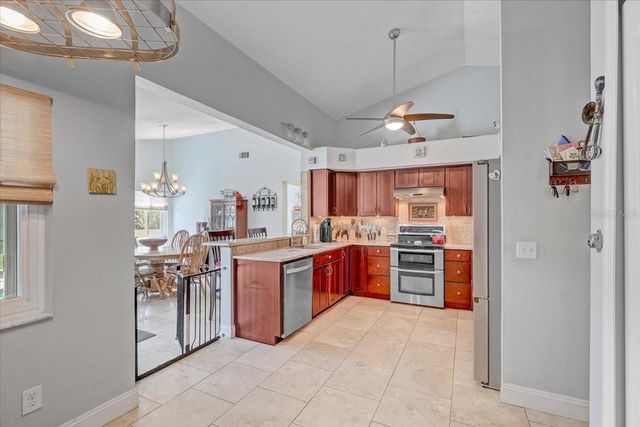 1907 HORSESHOE DRIVE, Plant City, FL 33566