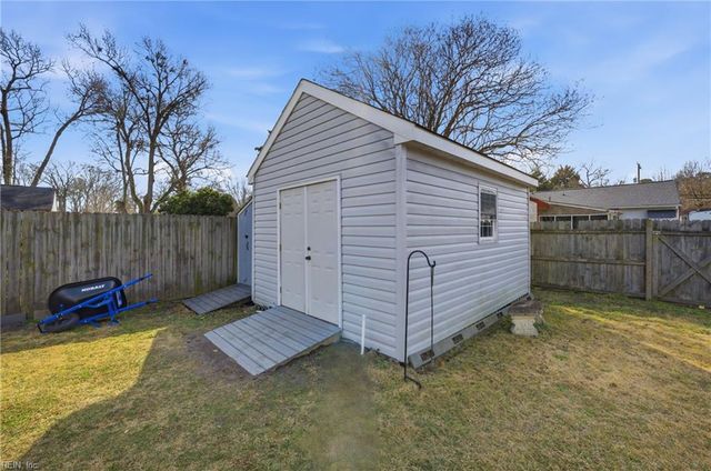 29 Lancaster TER, Hampton, VA 23666
